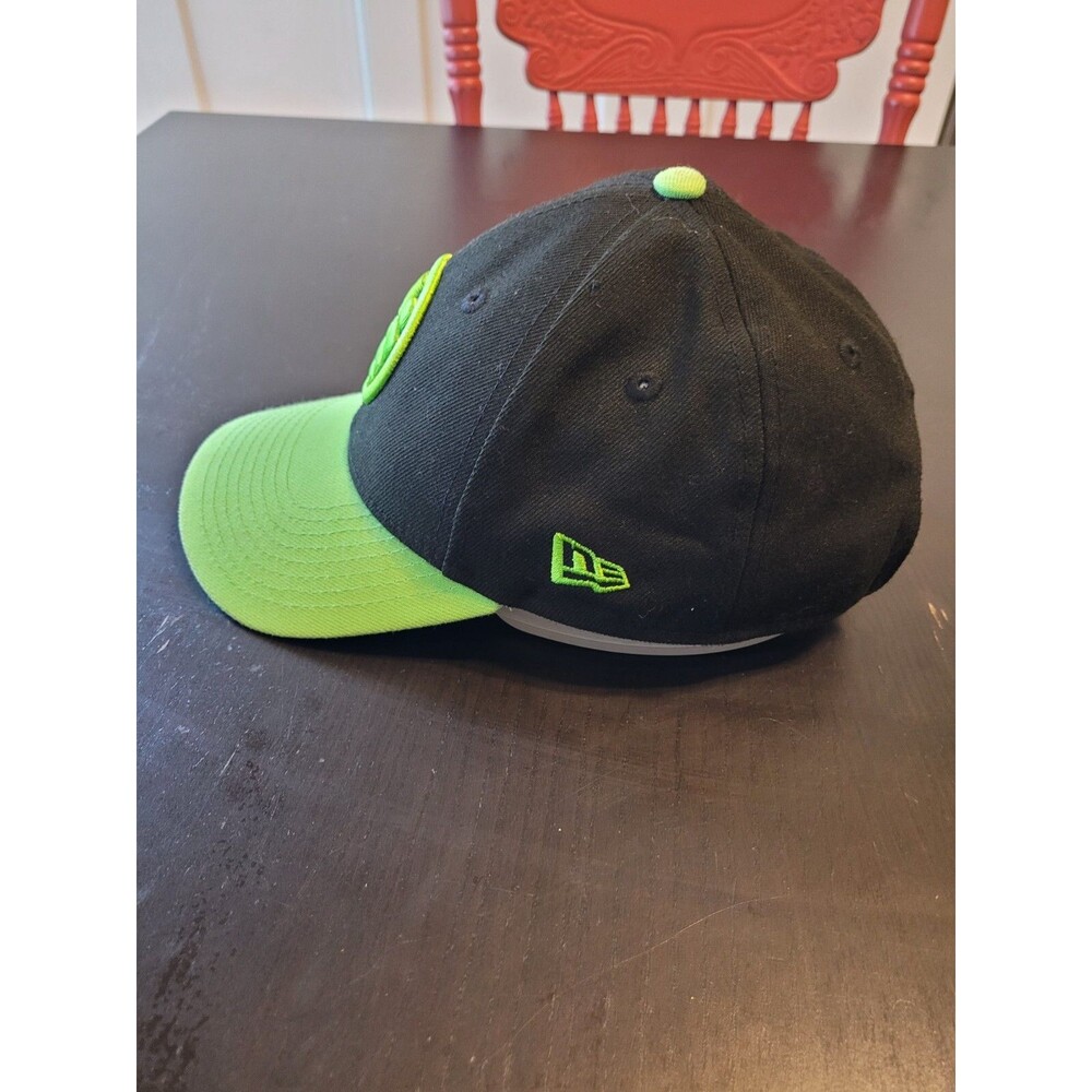New Era HULK FIST Symbol Hat 9Forty YOUTH Cap Marvel Avengers End Game RARE HTF - Picture 2 of 5